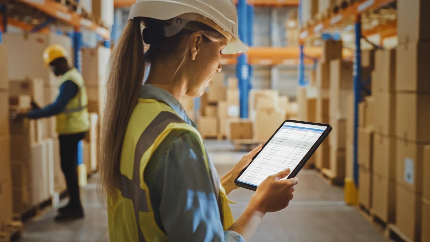 Inventario digital de activos fijos en una empresa costarricense